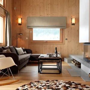 https://les-chalets-des-liarets.hotels-rhonealpes.com